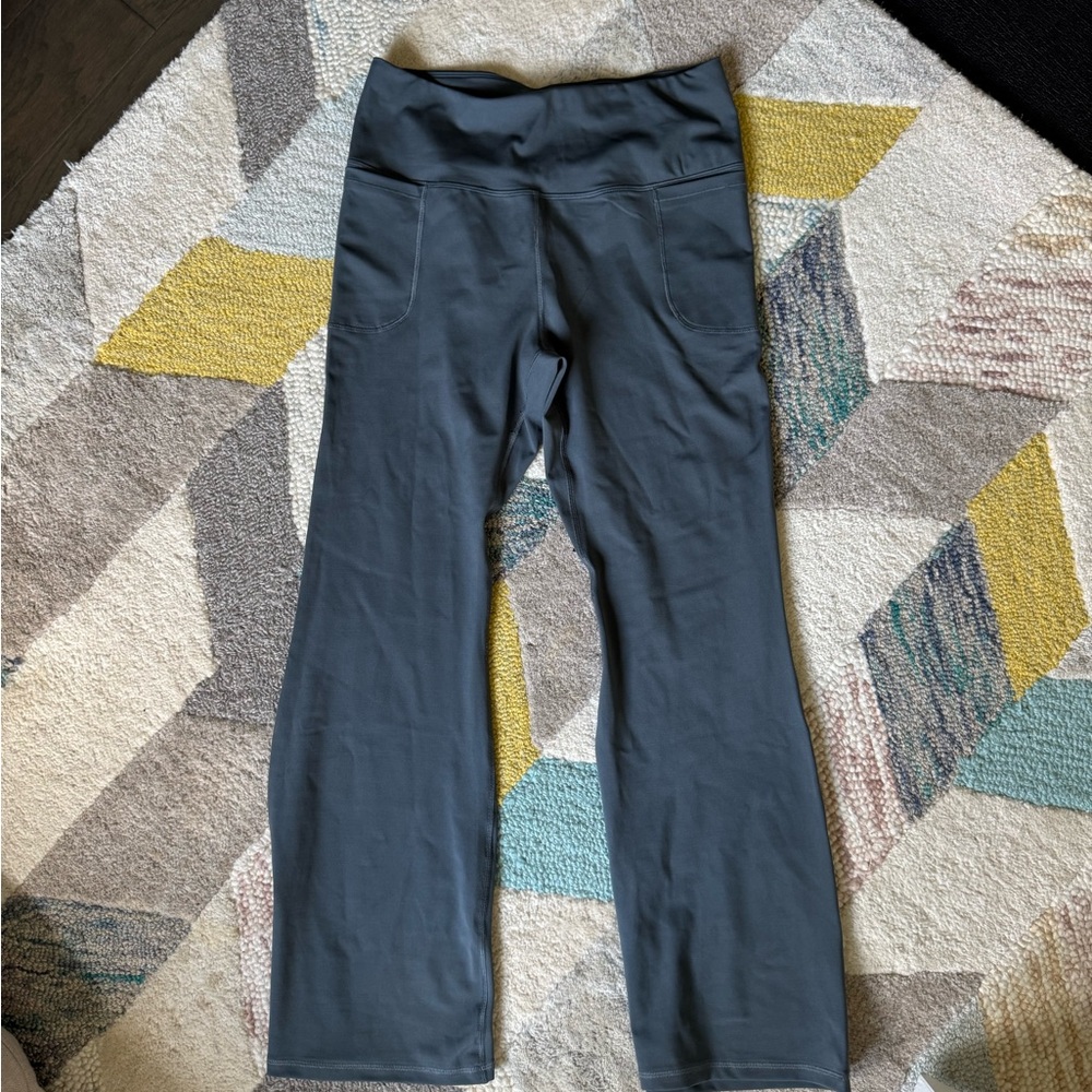 Under Armour Steel Gray Leggings with Side Pocket - UA Movement Flare Pant - Picture 3 of 9